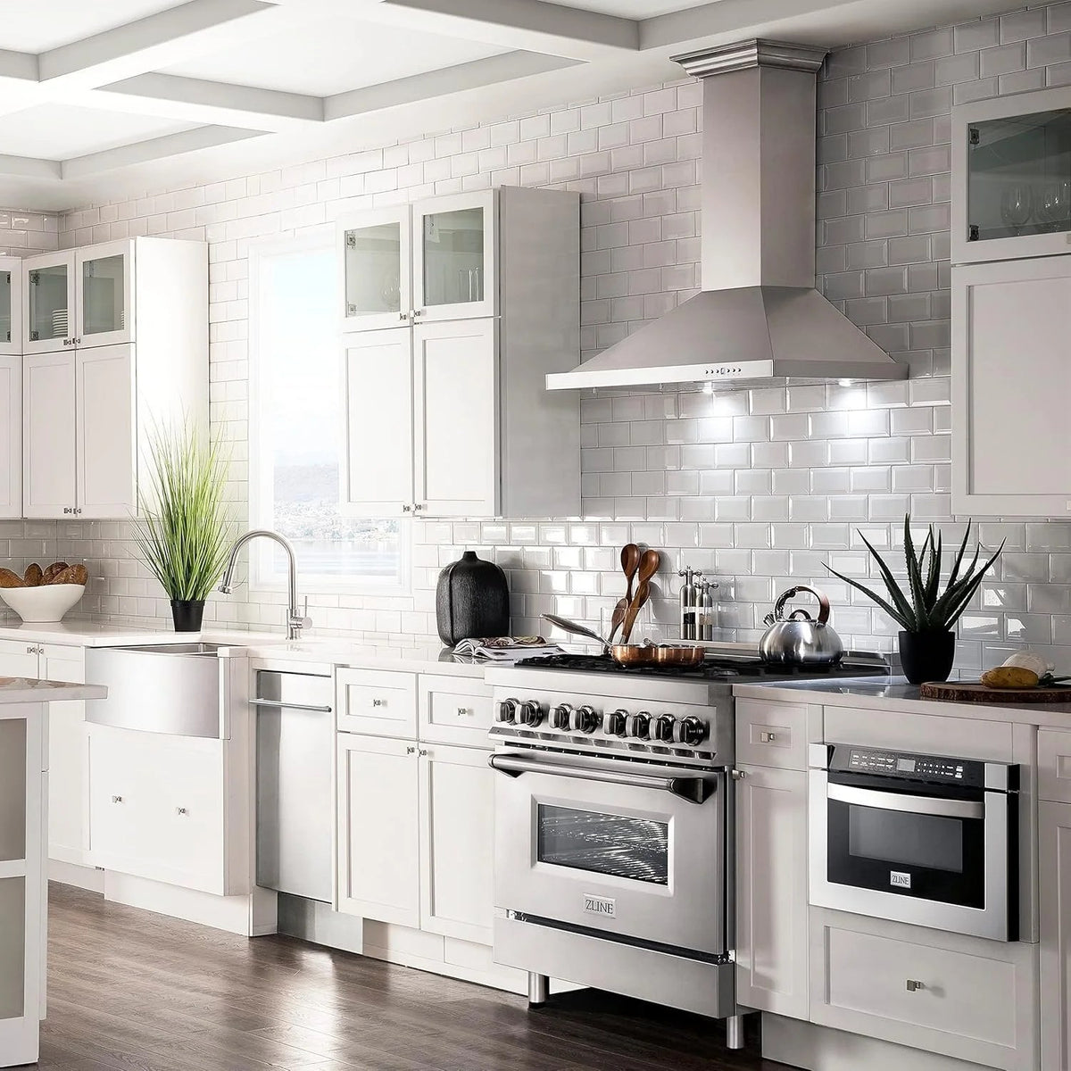 ZLINE 36 in. 4.6 cu. ft. Legacy Dual Fuel Range with 6 Burner Gas Cooktop and Electric Convection Oven in Stainless Steel (RA36)